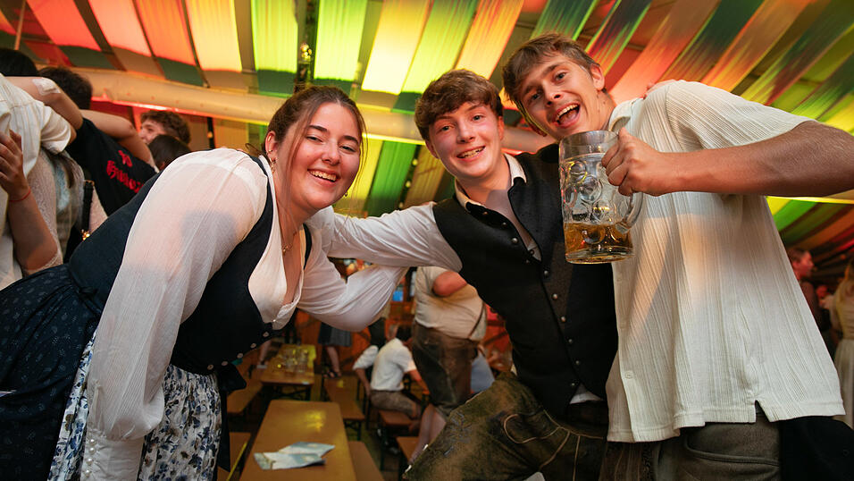 Die Partybilder vom Mittwoch, 13. August, aus dem Festzelt Wenisch. Die Partybilder vom Mittwoch, 13. August, aus dem Festzelt Wenisch.