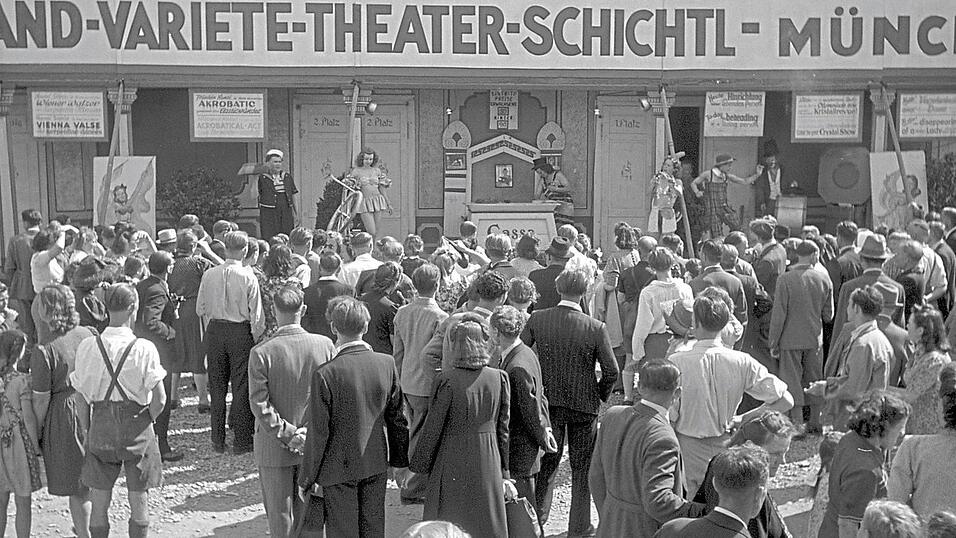 Beim Variet&eacute;-Theater gab's f&uuml;r die Regensburger kurz nach dem Krieg auch leichtbekleidete Sch&ouml;nheiten zu sehen.