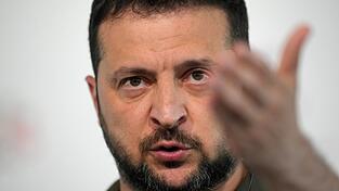 Der ukrainische Pr&auml;sident Wolodymyr Selenskyj hat Russland eine Teilwaffenruhe f&uuml;r Angriffe auf Energieanlagen angeboten. (Archivbild)