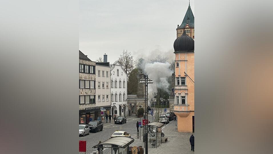 Starker Rauch war vom Ludwigsplatz aus zu sehen.
