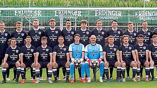 Nach dem Jahrhundertspiel als Absteiger zur&uuml;ck in den Spielbetrieb: die Herrenfu&szlig;ballmannschaft vom SV Eintracht Berglern.