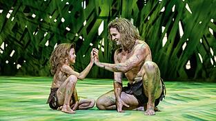Am 19.12. stehen Vater und Sohn beim Musical «Tarzan» gemeinsam auf der Bühne. Am 19.12. stehen Vater und Sohn beim Musical «Tarzan» gemeinsam auf der Bühne.