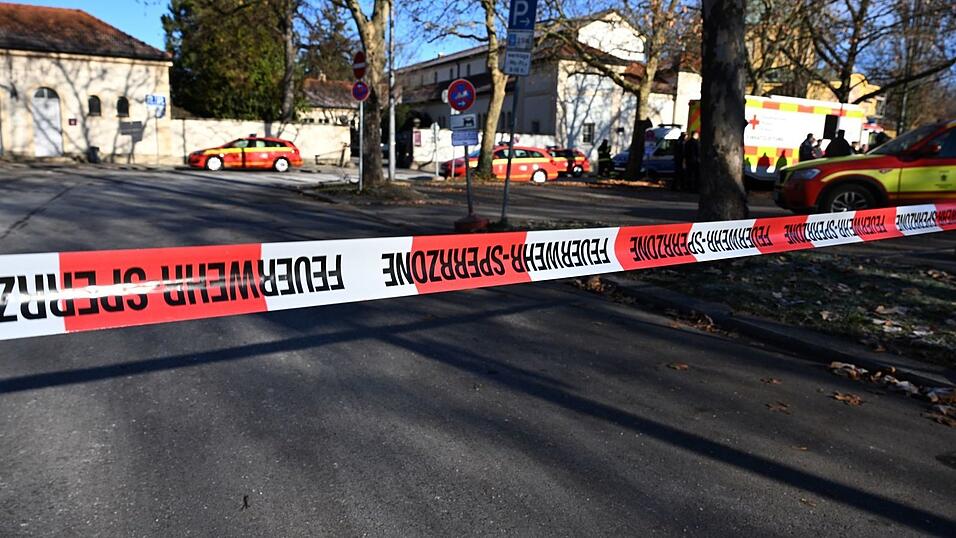 Die Entschärfung hat begonnen. Die Entschärfung hat begonnen.