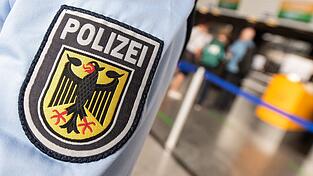 Die Bundespolizei muss die neuen EU-Grenzkontrollen an den Flughäfen umsetzen. (Foto: Illustration) Die Bundespolizei muss die neuen EU-Grenzkontrollen an den Flughäfen umsetzen. (Foto: Illustration)