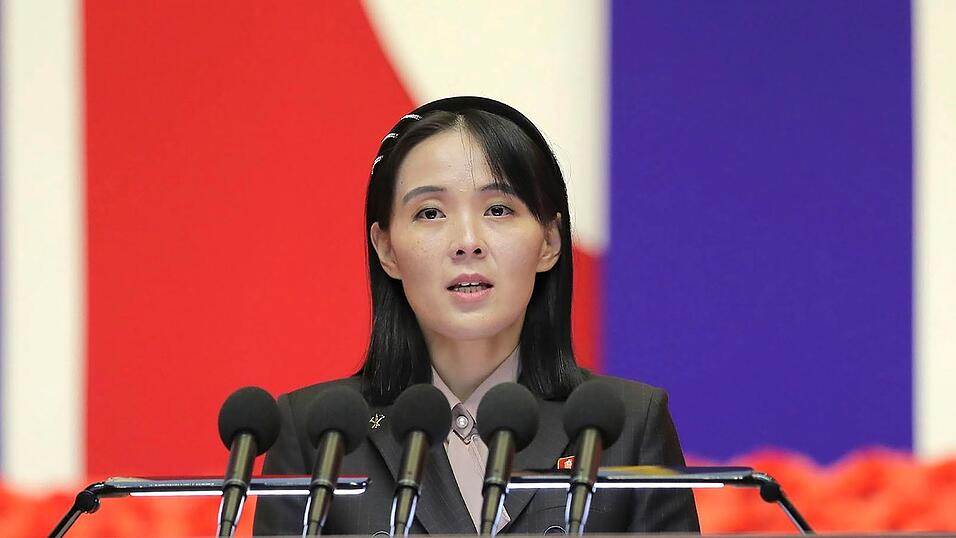 Kim Yo Jong, Schwester von Machthaber Kim Jong Un, hat die Wiederaufnahme der Propaganda-Lautsprecher entlang der innerkoreanischen Grenze angekündigt. Kim Yo Jong, Schwester von Machthaber Kim Jong Un, hat die Wiederaufnahme der Propaganda-Lautsprecher entlang der innerkoreanischen Grenze angekündigt.