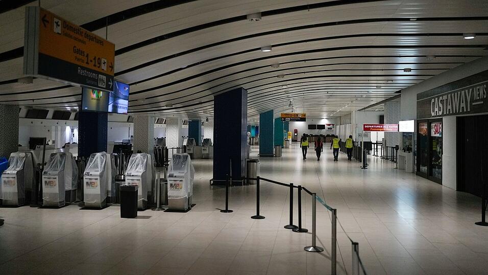 Der Flughafen von Montego Bay musste tagelang geschlossen bleiben.