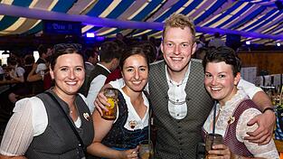 Die Partybilder vom Sonntag, 16. August, aus dem Festzelt Wenisch. Die Partybilder vom Sonntag, 16. August, aus dem Festzelt Wenisch.