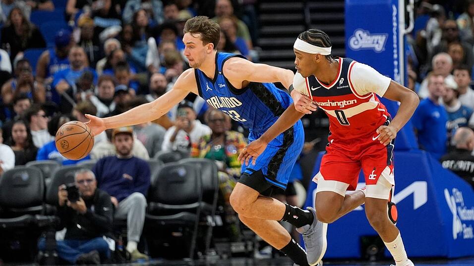 Franz Wagner (l) glänzte erneut als Topscorer für die Orlando Magic.