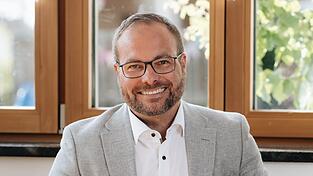 Martin Angstl. Martin Angstl.