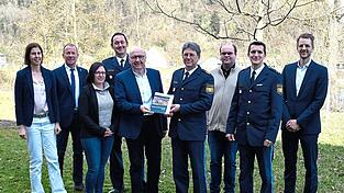 Vertreter der Polizei und des Landratsamtes Kelheim trafen sich zum Sicherheitsgespräch. Vertreter der Polizei und des Landratsamtes Kelheim trafen sich zum Sicherheitsgespräch.