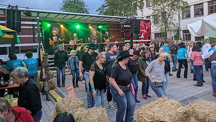 Party im Western Style: Am Freitag, 24. Juli, organisieren die &bdquo;Woid Liners&ldquo; gemeinsam mit dem Krieger- und Reservistenverein Prackenbach das zweite Country-Open Air in Prackenbach.