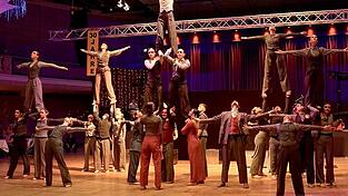 Akrobatische Tanzvorf&uuml;hrungen im Showtanz der Prinzengarde Dingolfing.