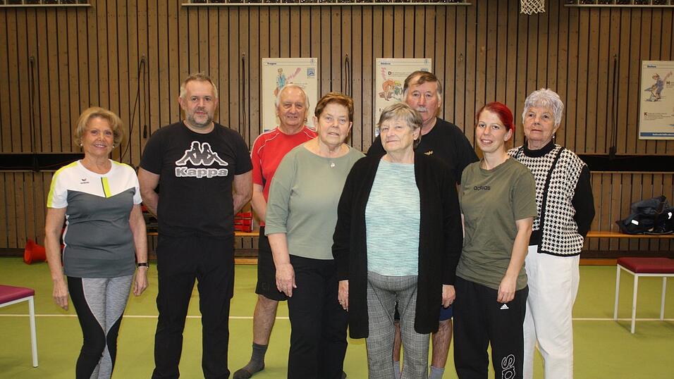 In der Bayerwaldklinik treffen sich die Mitglieder jeden Dienstag zum gemeinsamen Training.