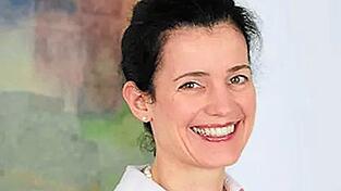 Heike Kron ist Homöopathin und promovierte Fachärztin für Psychotherapeutische Medizin.
