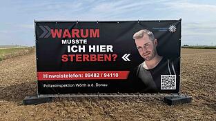 Unter anderem mit diesem Plakat hatte die Polizei um Hinweise gebeten. (Archivfoto)