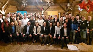 Diese Frauen und Männer aus den Reihen der Freien Wähler treten auf der Kreistagsliste für den westlichen Landkreis Cham an. Diese Frauen und Männer aus den Reihen der Freien Wähler treten auf der Kreistagsliste für den westlichen Landkreis Cham an.