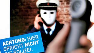 Mit solchen Plakaten versucht die Polizei, wachzur&uuml;tteln und zu sensibilisieren.