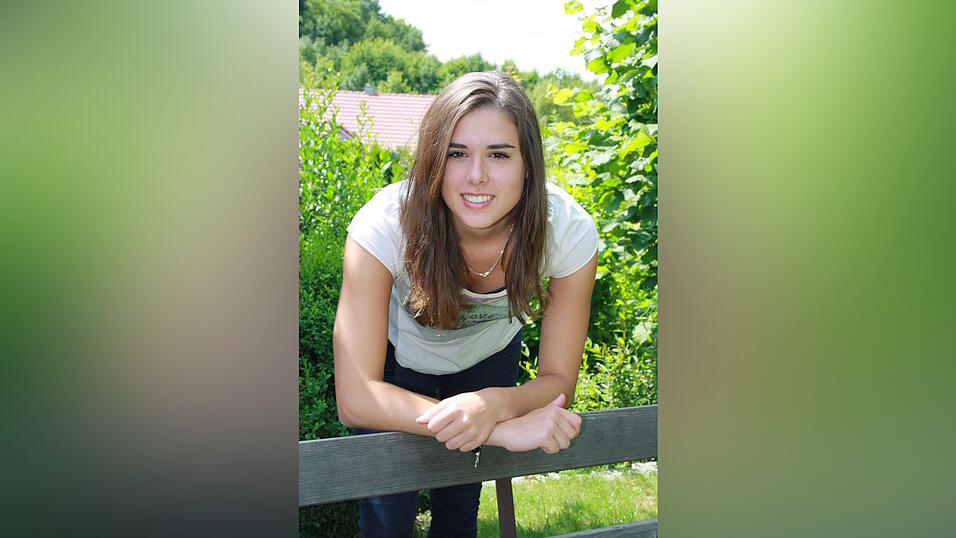 Magdalena Edenhofer beginnt eine Ausbildung zur Industriekauffrau. (Foto: Tanja Pfeffer)