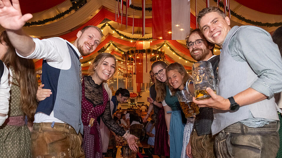 Die Partybilder vom Sonntag, 13. August 2023, aus dem Festzelt Greindl. Die Partybilder vom Sonntag, 13. August 2023, aus dem Festzelt Greindl.