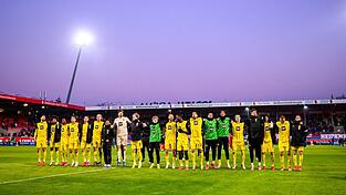 Gewannen am Samstag mit 2:1 in Heidenheim: Die Profis von Borussia Dortmund.