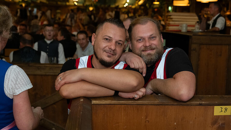 Die Partybilder vom Montag, 14. August 2023, aus dem Festzelt Wenisch. Die Partybilder vom Montag, 14. August 2023, aus dem Festzelt Wenisch.