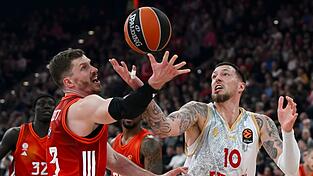 Im Duell zweier Welt- und Europameister setzte sich Andreas Obst gegen Daniel Theis durch.