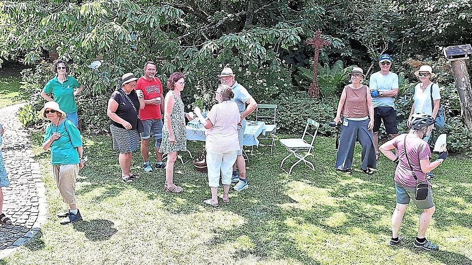Gartenfreunde waren beim Aktionstag in Wenzenbach unter sich, wie hier im Garten der Familie R&uuml;ckerl.