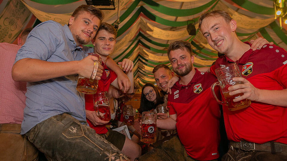 Die Partybilder von Samstag, 20. August 2022, aus dem Festzelt Weckmann.