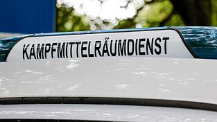 Spezialisten vom Kampfmittelr&auml;umdienst sprengten die Granate noch vor Ort. (Symbolbild)