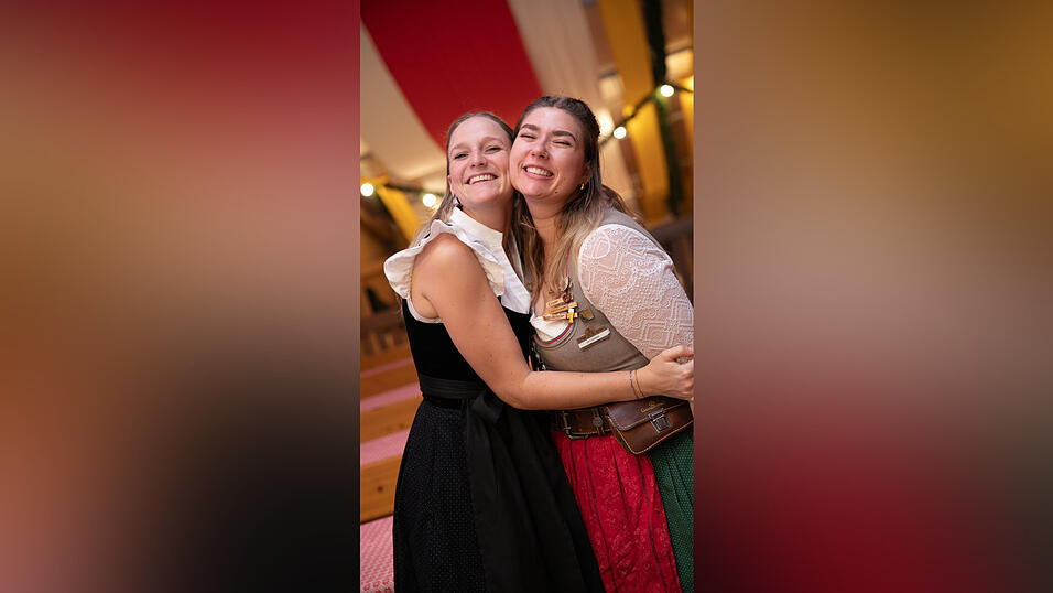 Die Partybilder vom Montag, 18. August, aus dem Festzelt Krönner. Die Partybilder vom Montag, 18. August, aus dem Festzelt Krönner.