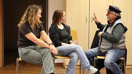 Geb&auml;rdensprache beinhaltet nicht nur die Kommunikation &uuml;ber Handzeichen - auch Mimik, Gestik und die Bewegungen des K&ouml;rpers sind wichtig.