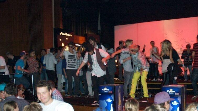 Rund 4000 Boarderfreunde feierten bei der Weltpremiere des neuesten Films von Isenseven, 'Let's go get lost' in M&uuml;nchen.