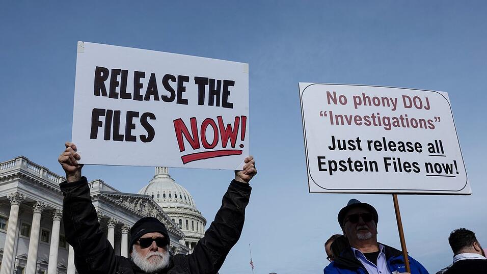 Viele Amerikaner fordern seit langem eine Offenlegung der Epstein-Akten. Viele Amerikaner fordern seit langem eine Offenlegung der Epstein-Akten.