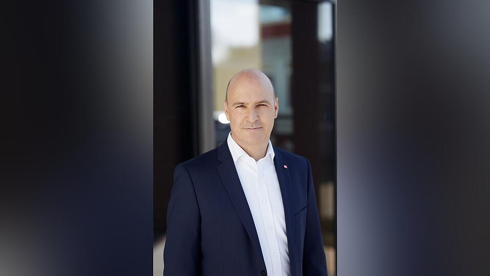 Zur Vorlesung statt in die Vorstandsetage: Einhell-Vorstand Jan Teichert will seine Erfahrungen künftig an neuer Stelle einbringen. Zur Vorlesung statt in die Vorstandsetage: Einhell-Vorstand Jan Teichert will seine Erfahrungen künftig an neuer Stelle einbringen.