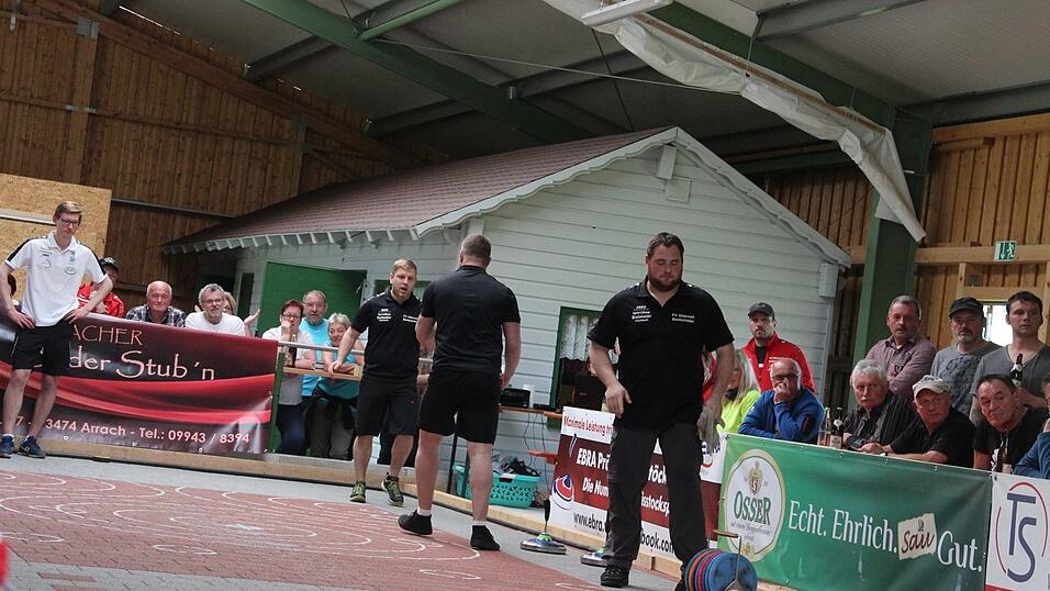 Trotz einer 3:1-F&uuml;hrung mussten sich die Buam aus dem Lamer Winkel am Ende dem TSV Hartpenning verdient mit 3:7 geschlagen geben.