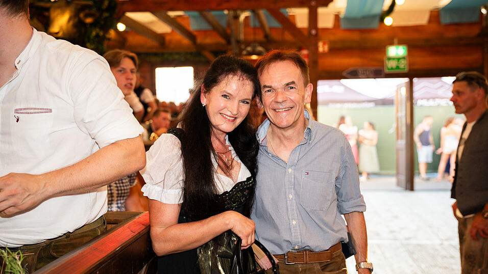 Die Partybilder vom Samstag, 15. August, aus dem Festzelt Wenisch. Die Partybilder vom Samstag, 15. August, aus dem Festzelt Wenisch.