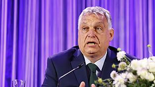 An diesem Montag übernahm Ungarn die sechsmonatige EU-Ratspräsidentschaft - und hat nun eine Schlüsselrolle inne. Der ungarische Ministerpräsident Viktor Orbán will aber auch an anderer Stelle seine Macht erweitern: