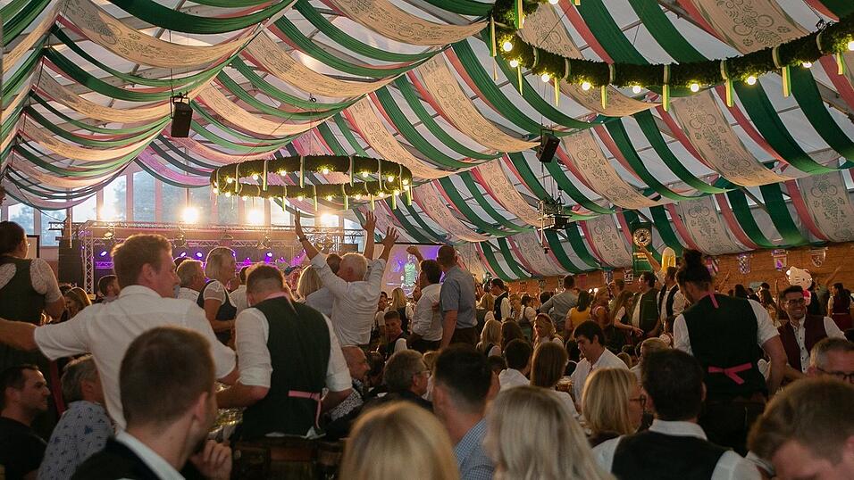 Die Partybilder vom Samstag, 13. August 2022, aus dem Festzelt Weckmann.