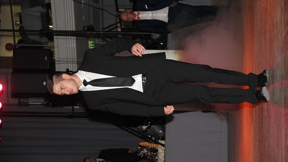 Die Bilder vom Abschlussball der Tanzschule Seidel in der Fraunhofer-Halle am 28. November. Die Bilder vom Abschlussball der Tanzschule Seidel in der Fraunhofer-Halle am 28. November.