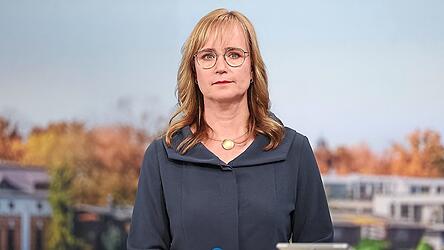 „Wir stehen nicht für ein weiteres Weiter-so zur Verfügung“, sagt Eva von Angern, Linken-Spitzenkandidatin für Sachsen-Anhalt. „Wir stehen nicht für ein weiteres Weiter-so zur Verfügung“, sagt Eva von Angern, Linken-Spitzenkandidatin für Sachsen-Anhalt.
