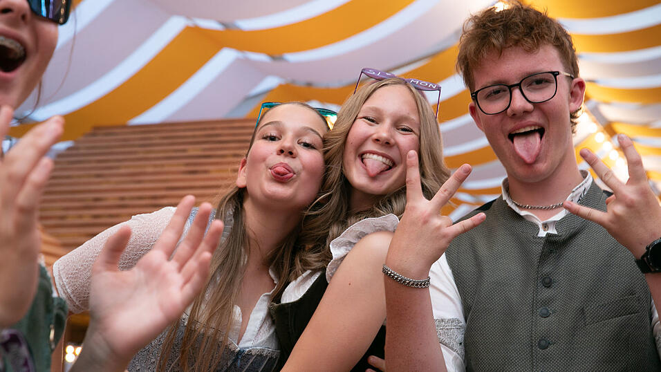 Die Partybilder vom Sonntag, 17. August, aus dem Festzelt Nothaft. Die Partybilder vom Sonntag, 17. August, aus dem Festzelt Nothaft.