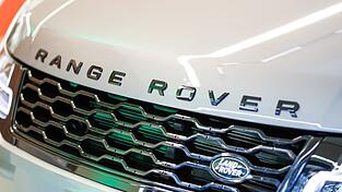 Der britische Autobauer Jaguar Land Rover hat noch immer mit den Folgen einer Cyberattacke zu kämpfen. (Symbolbild)