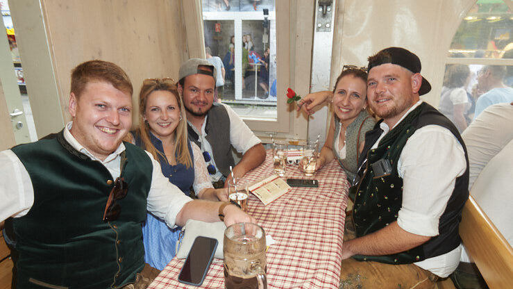 Die Partybilder vom Dienstag, 15. August 2023, aus dem Festzelt Lechner.