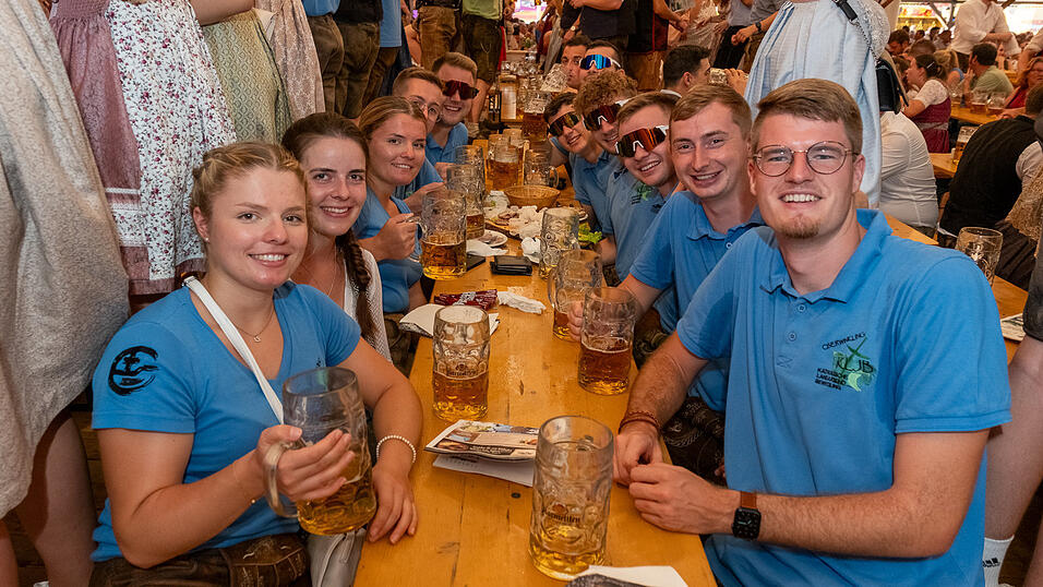 Die Partybilder vom Montag, 14. August 2023, aus dem Festzelt Nothaft. Die Partybilder vom Montag, 14. August 2023, aus dem Festzelt Nothaft.