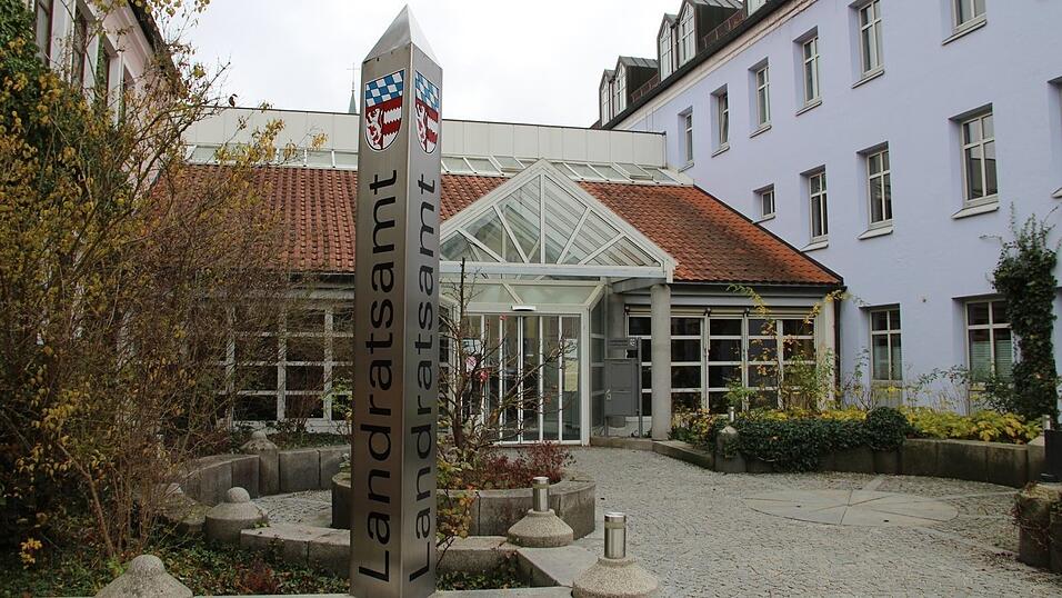 Das Landratsamt Dingolfing-Landau informiert &uuml;ber den aktuellen Stand in Sachen Newcastle-Krankheit.