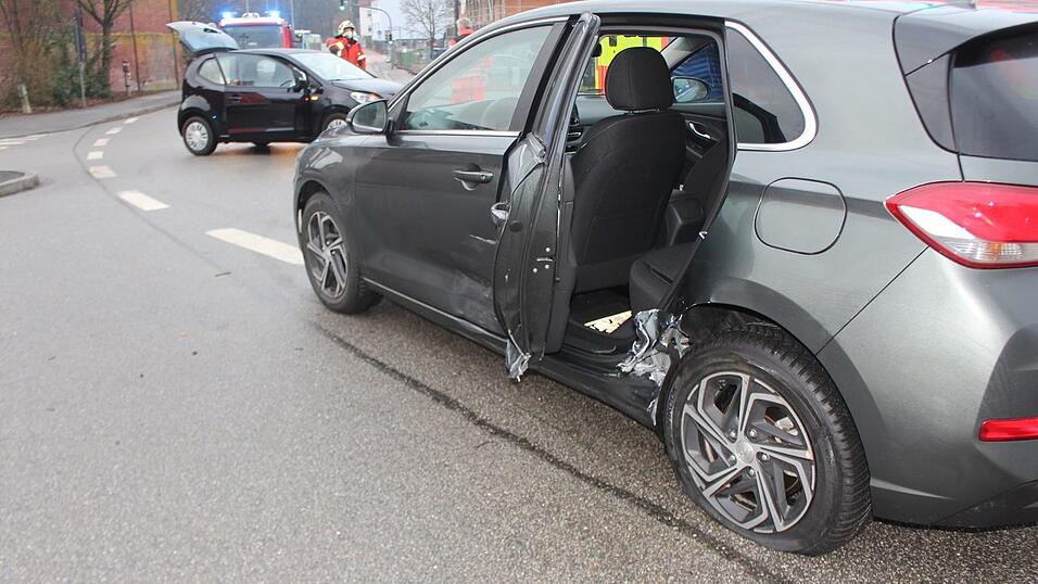 Bei dem Unfall entstand einiger Sachschaden.