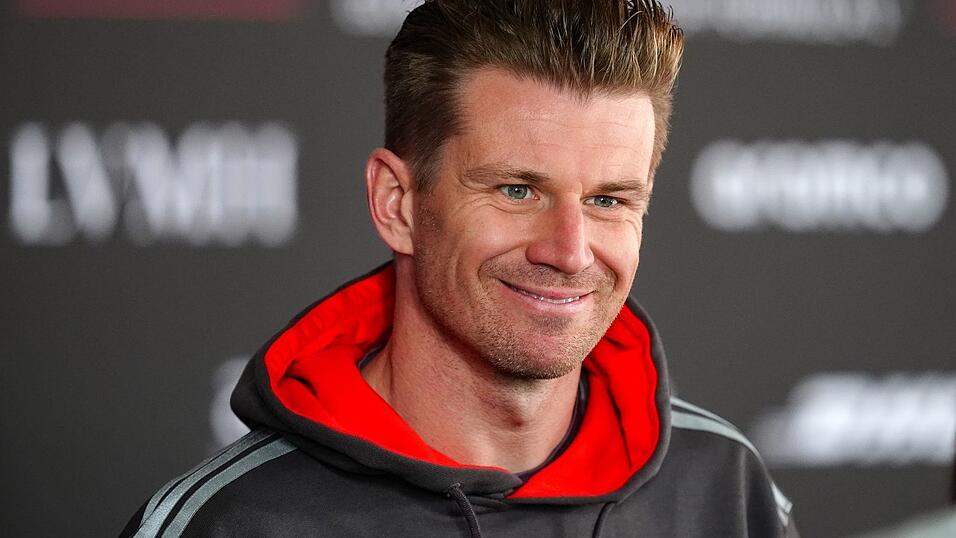 Wenn der Boss zuschaut: Nico Hülkenberg feiert in Ungarn seine ersten Audi-Punkte. Wenn der Boss zuschaut: Nico Hülkenberg feiert in Ungarn seine ersten Audi-Punkte.