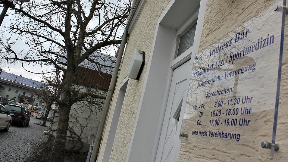 Bis Juni sind die Praxist&uuml;ren im Herzen Rundings noch offen. Dann ist die Gemeinde hausarztlos.