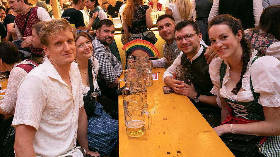 Die Partybilder vom Samstag, 16. August, aus dem Festzelt Krönner. Die Partybilder vom Samstag, 16. August, aus dem Festzelt Krönner.