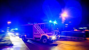 Trotz raschem Einsatz der Feuerwehrkr&auml;fte kam f&uuml;r sechs Personen jede Hilfe zu sp&auml;t. (Symbolfoto)